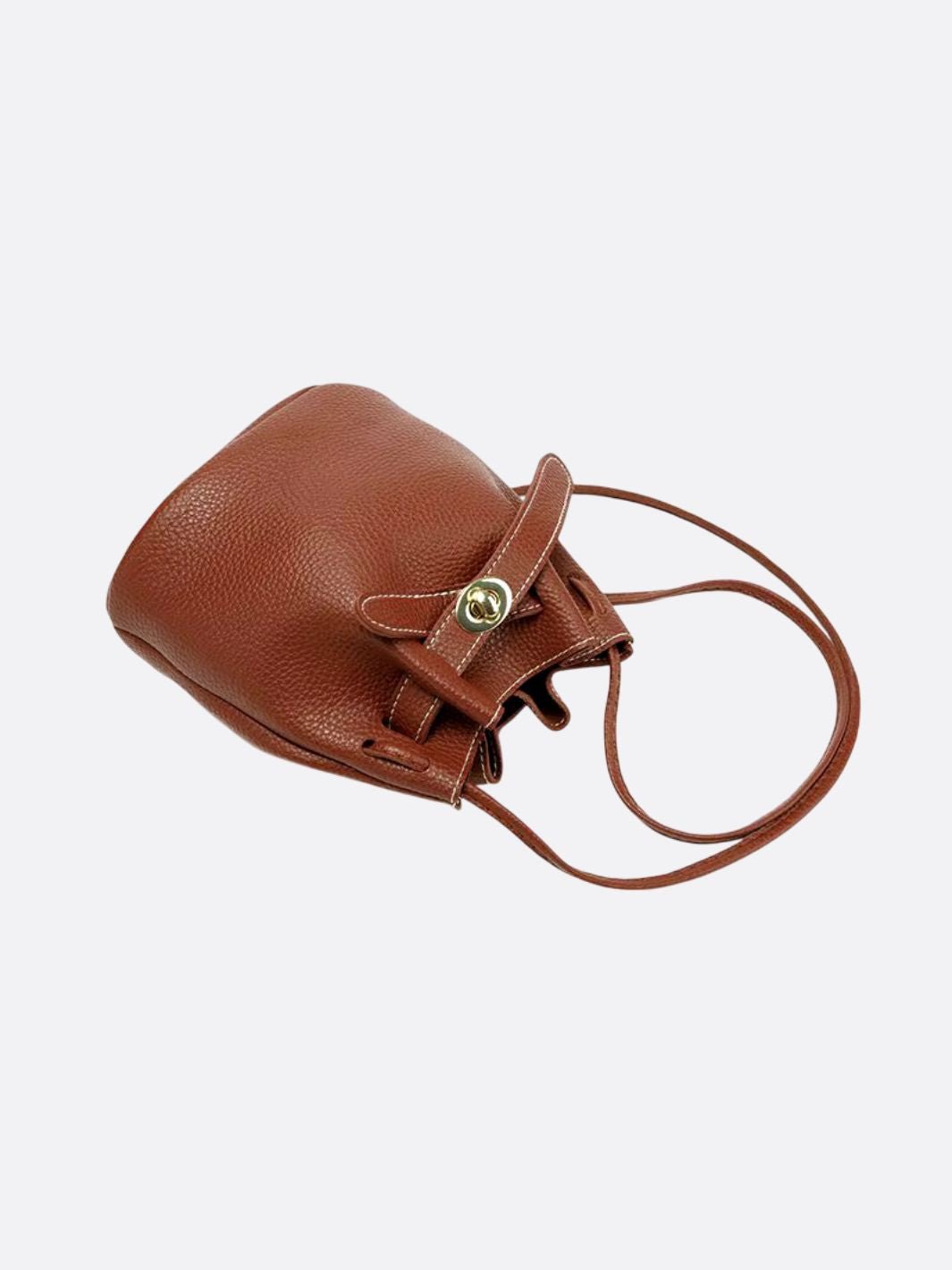 Bolso pequeño tipo cubo con bandolera